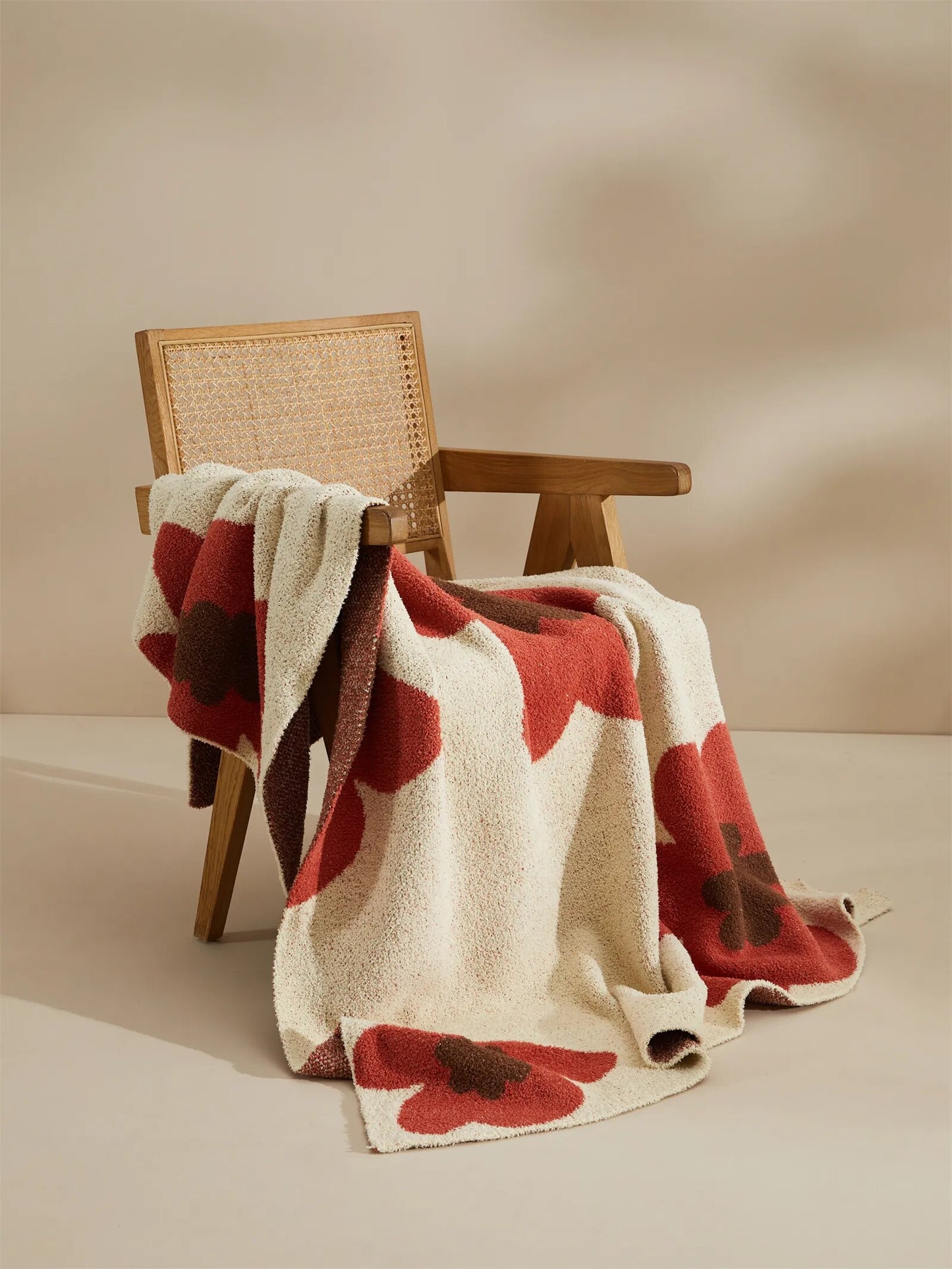 Nordic Flower Pattern Knitted Blanket