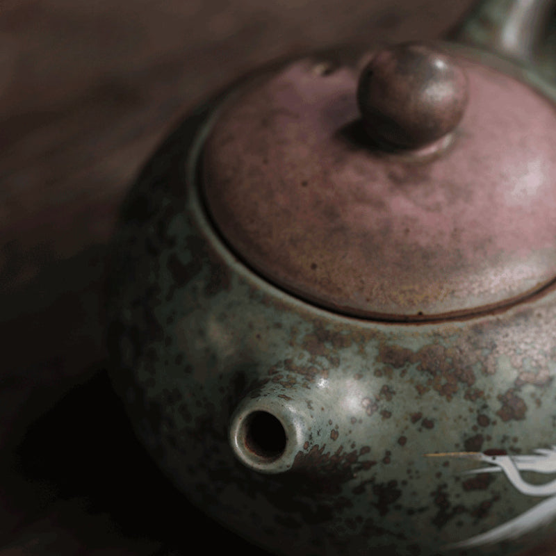 Artisan-Crafted Teapot: Red-Crowned Crane Design