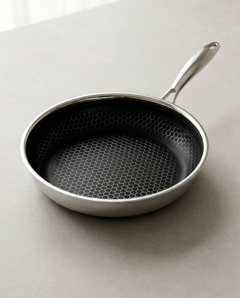 PureClad pan with 90-day money-back guarantee badge